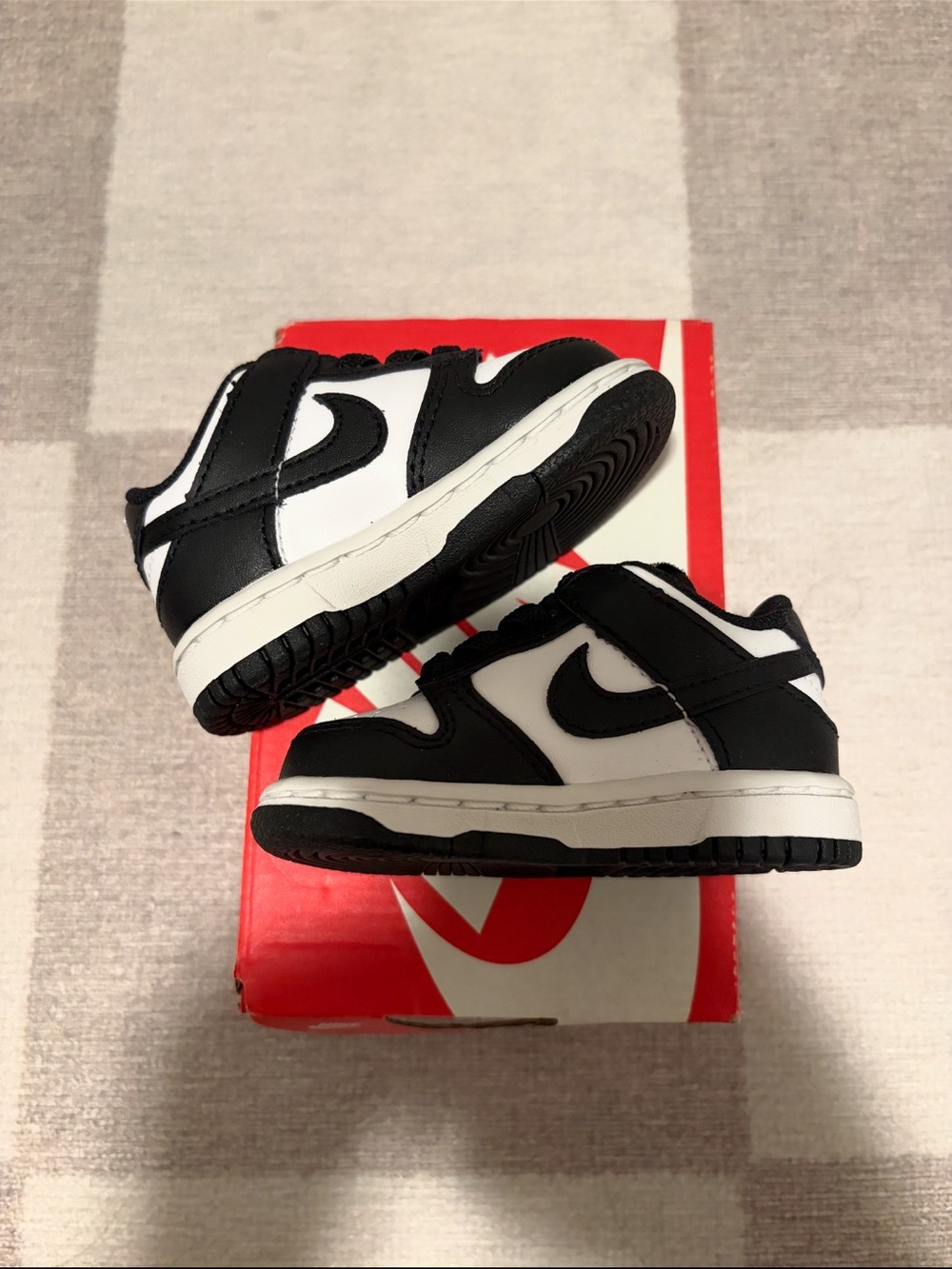 Nike Kids Black and White Low-Top Sneakers